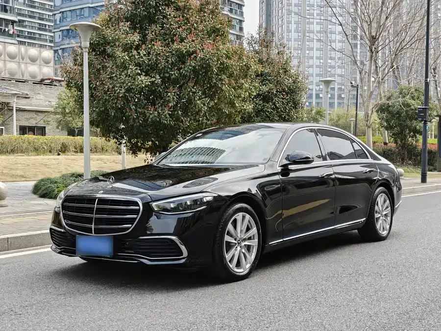 Mercedes-Benz S-Класс 2024