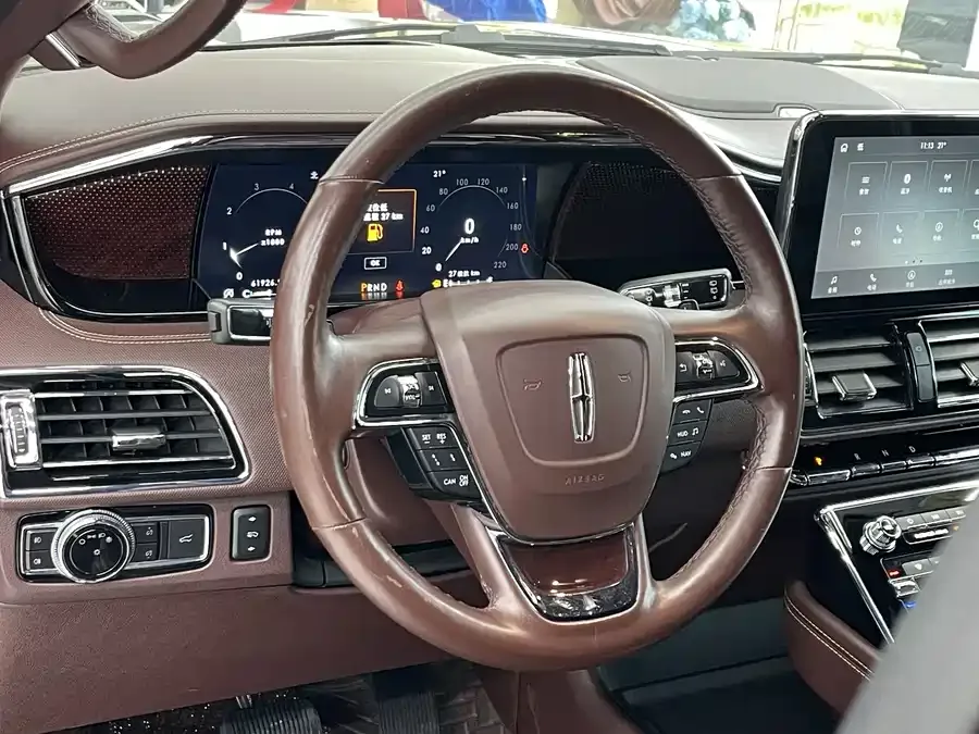 Lincoln Navigator Navigator 2020 3.5T Long-axis Presidential Edition 2022 — миниатюра 2