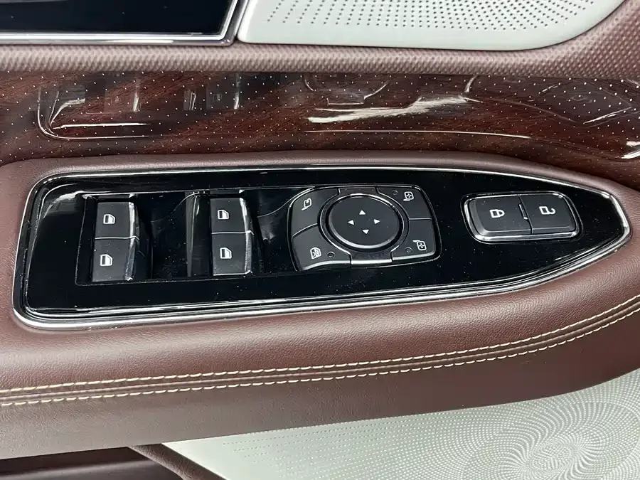 Lincoln Navigator Navigator 2020 3.5T Long-axis Presidential Edition 2022 — миниатюра 5