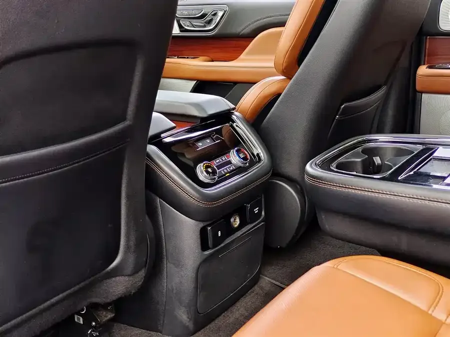 Lincoln Navigator Navigator 2020 3.5T Zunyao Edition 2022 — миниатюра 3