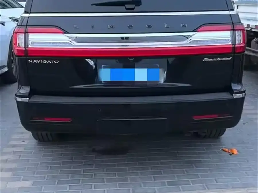 Lincoln Navigator Navigator 2020 3.5T President Series 2022 — миниатюра 5
