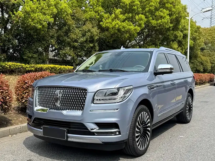 Lincoln Navigator 2022