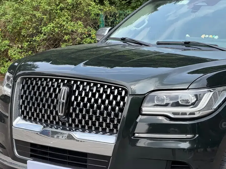 Lincoln Navigator Navigator 2022 3.5T Presidential Edition 2023 — миниатюра 2