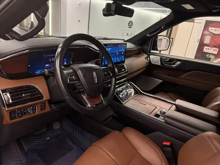 Lincoln Navigator Navigator 2022 3.5T Honor Edition 2023 — миниатюра 3