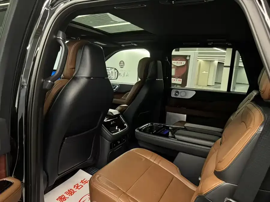 Lincoln Navigator Navigator 2022 3.5T Honor Edition 2023 — миниатюра 5