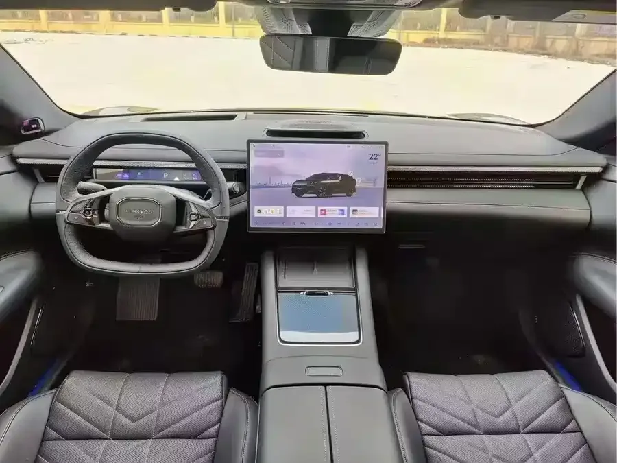 Lynk & Co 10 Lynk & Co 10 2025 120 AWD Ultra H5 2026 — миниатюра 2