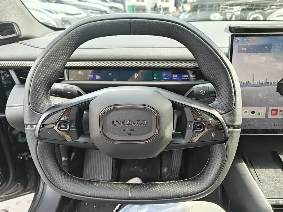 Lynk & Co 10 Lynk & Co 10 2025 120 AWD Ultra 2025 — миниатюра 5