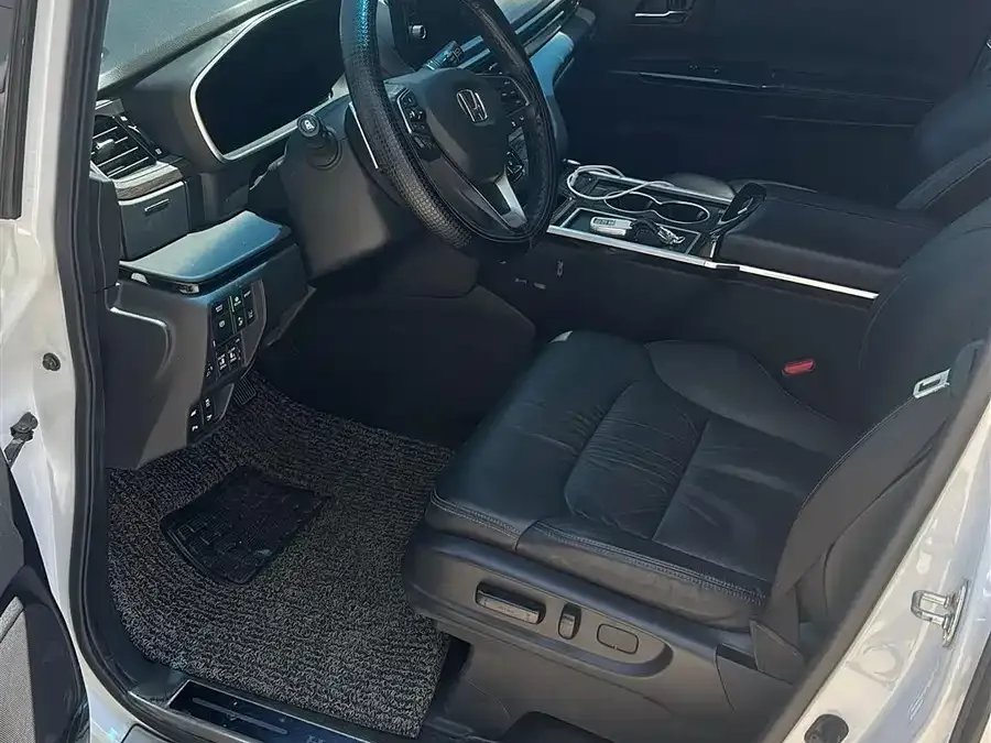 Honda Odyssey 2022 Odyssey 2.0L e:HEV Elite Supreme Edition 2022 — миниатюра 3