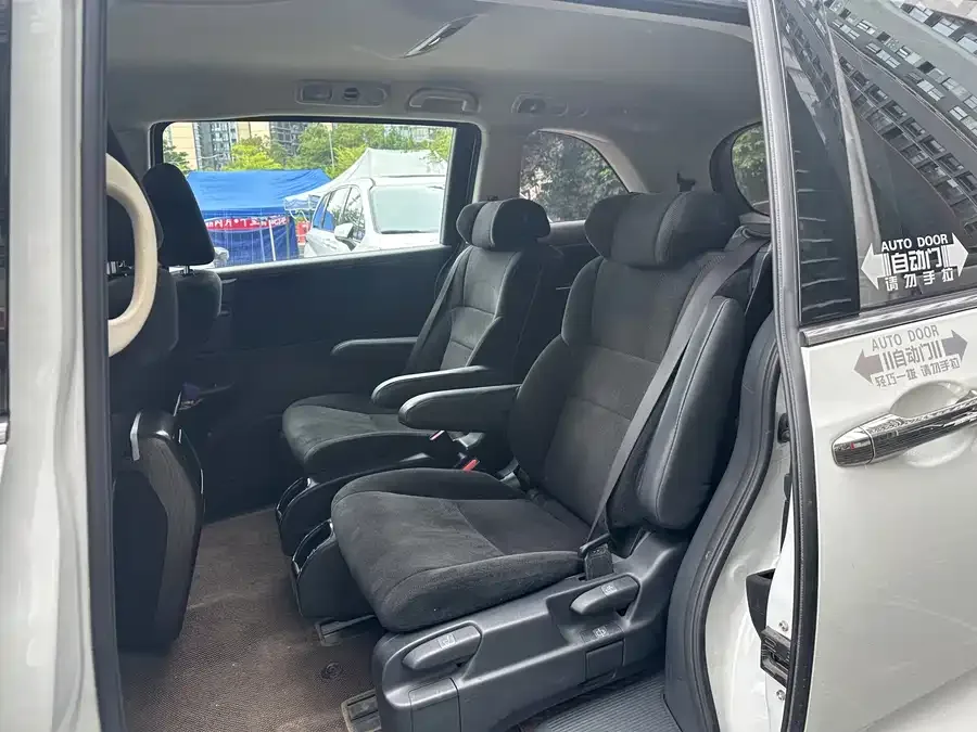 Honda Odyssey 2022 Odyssey 2.0L e:HEV Elite Enjoy Edition 2023 — миниатюра 2