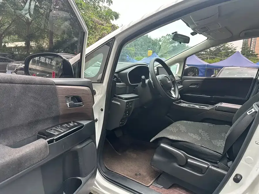 Honda Odyssey 2022 Odyssey 2.0L e:HEV Elite Enjoy Edition 2023 — миниатюра 4