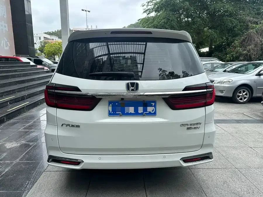 Honda Odyssey 2022 Odyssey 2.0L e:HEV Elite Enjoy Edition 2023 — миниатюра 5