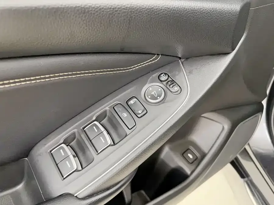 Honda Accord 2022 Accord 260TURBO Fantasy Night Premium Edition 2022 — миниатюра 5
