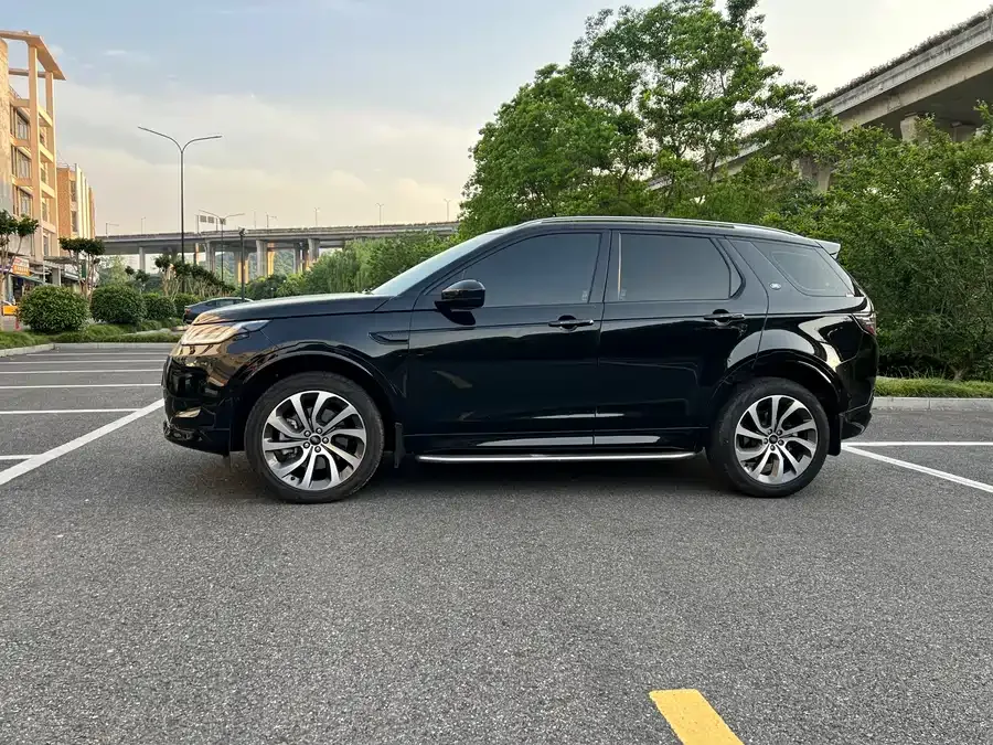 Land Rover Pre-owned Discovery Sports Discovery Sport 2022 249PS R-Dynamic S Performance Edition 5 Seaters 2023 — миниатюра 4