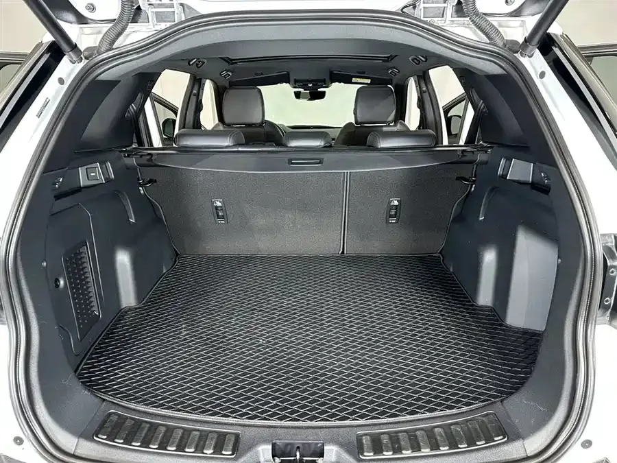 Land Rover Pre-owned Discovery Sports Discovery Sport 2022 249PS R-Dynamic S Performance Edition 5 Seaters 2022 — миниатюра 2