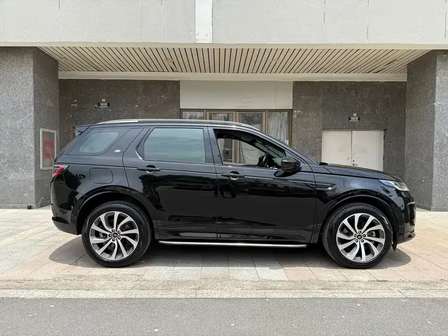 Land Rover Pre-owned Discovery Sports Discovery Sport 2023 249PS R-Dynamic SE Performance Technology Edition 2023 — миниатюра 2