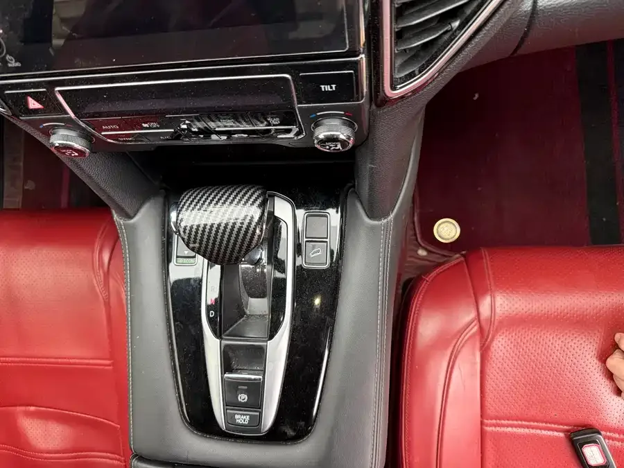 Honda UR-V 2020 240TURBO 2WD Joy Edition 2022 — миниатюра 4
