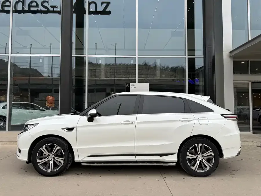 Honda UR-V 2020 240TURBO 2WD Joy Edition 2022 — миниатюра 5