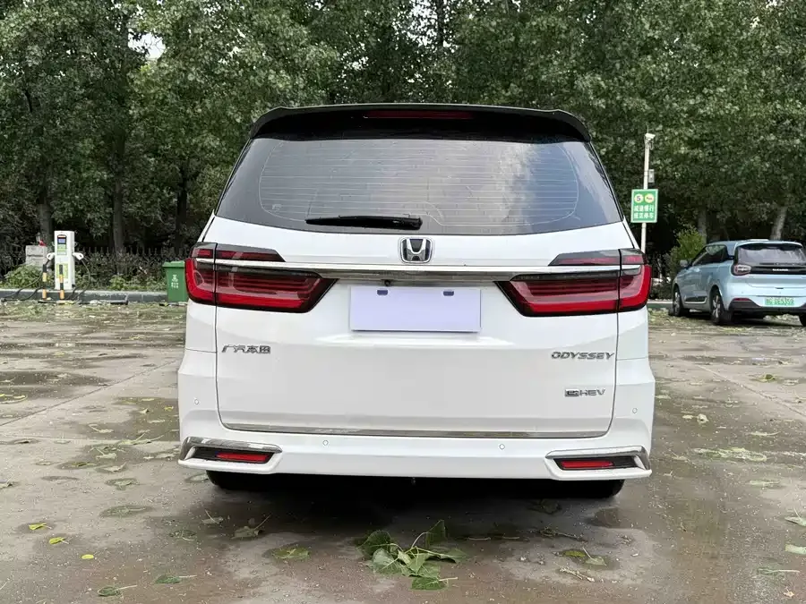 Honda Odyssey 2022 Odyssey 2.0L e:HEV Elite Enjoy Edition 2022 — миниатюра 4