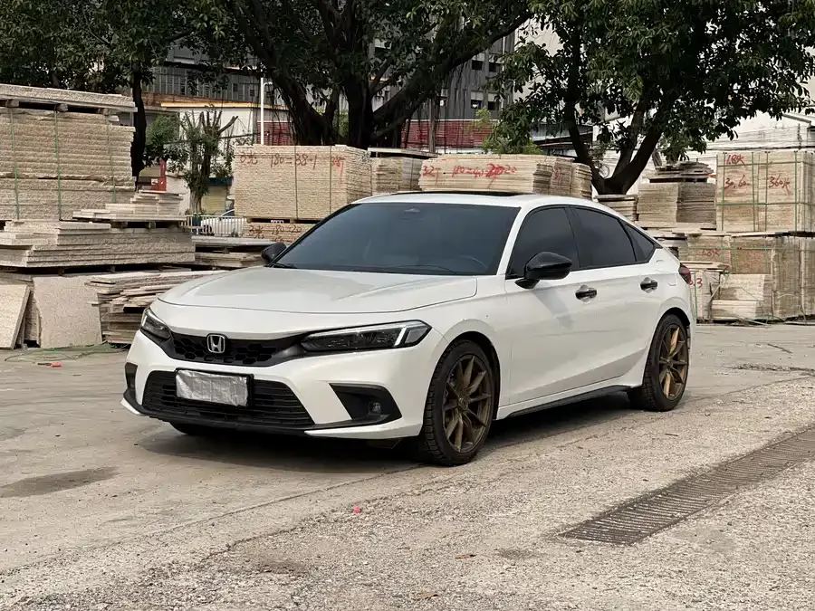 Honda CIVIC Civic 2023 HATCHBACK 240TURBO manual extreme version 2024 — фото 1, купить с доставкой в Москву