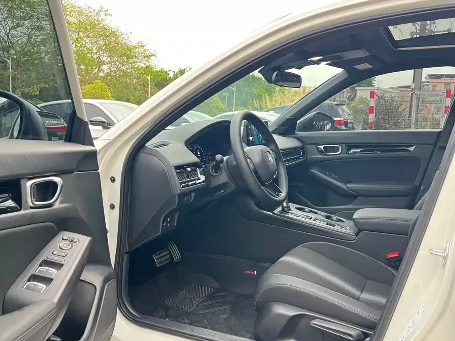 Honda CIVIC 2022 Civic 240TURBO CVT Ignition Edition 2024 — миниатюра 4