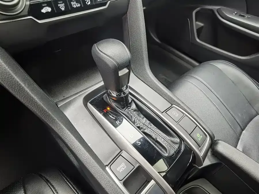 Honda CIVIC Civic 2021 HATCHBACK 220TURBO CVT Cool Control 2022 — миниатюра 4