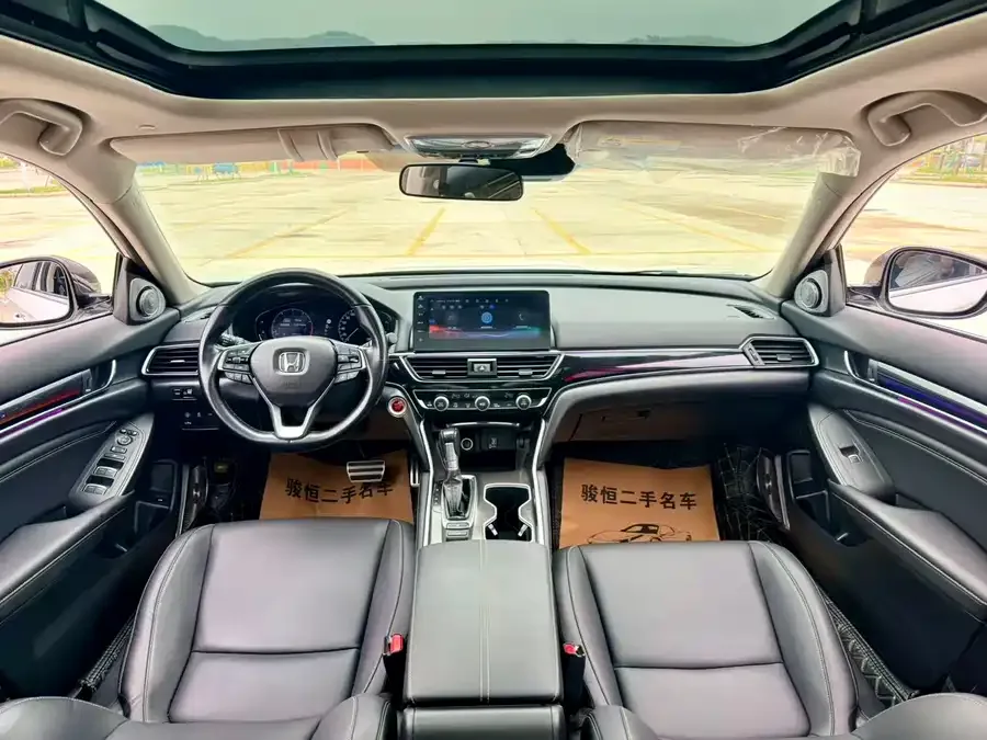 Honda Accord 2022 Accord 260TURBO Fantasy Night Premium Edition 2022 — миниатюра 3