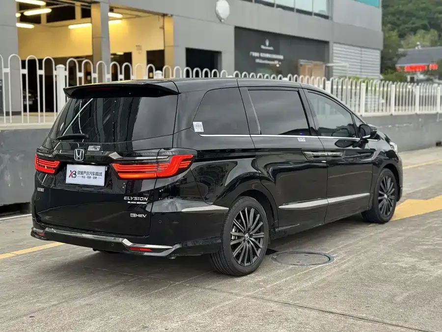 Honda Elysion Elysion 2024 2.0L e:HEV Luxury Edition 2025 — миниатюра 5
