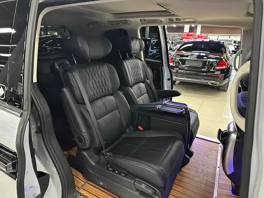 Honda Elysion Elysion 2024 2.0L e:HEV Luxury Edition 2024 — миниатюра 3
