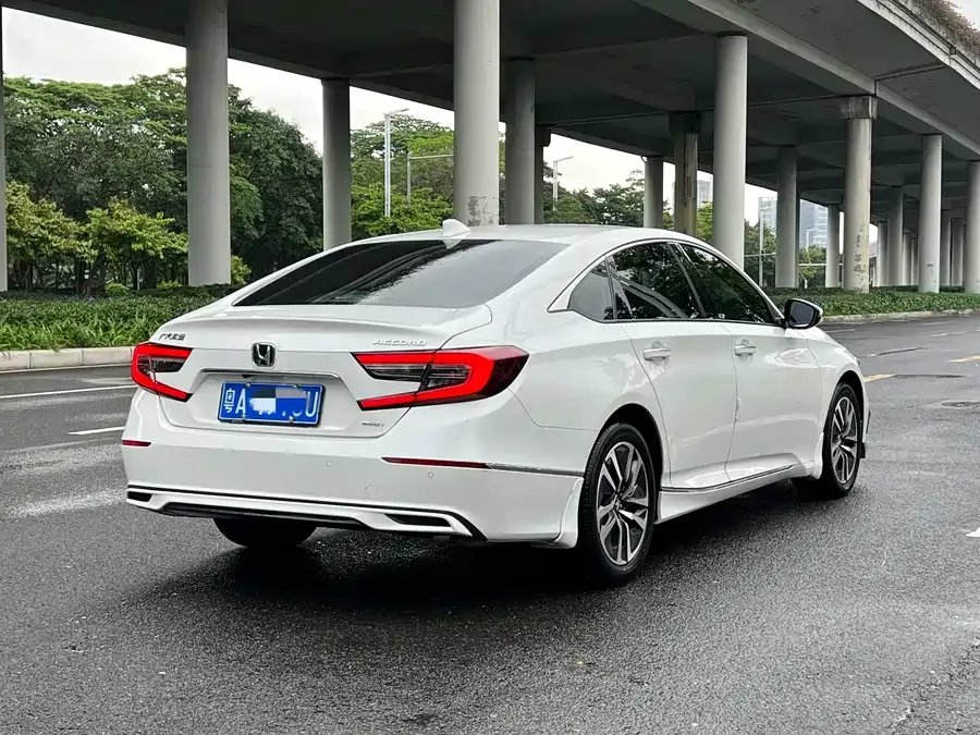 Honda Accord 2022 Accord Hybrid 2.0L Sharp Edition 2022 — миниатюра 5