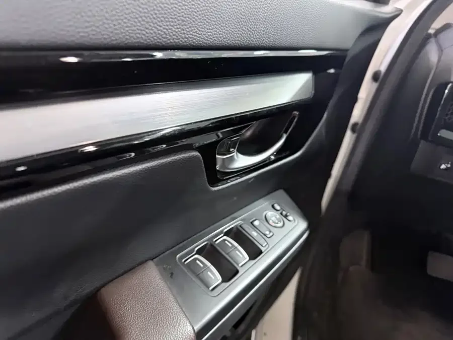 Honda CR-V 2023 240TURBO 2WD Premium Edition 7 Seaters 2022 — миниатюра 3
