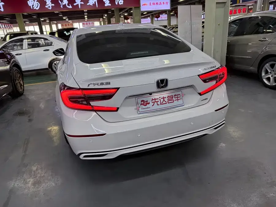 Honda Accord 2022 Accord Hybrid 2.0L Sharp Edition 2022 — миниатюра 2