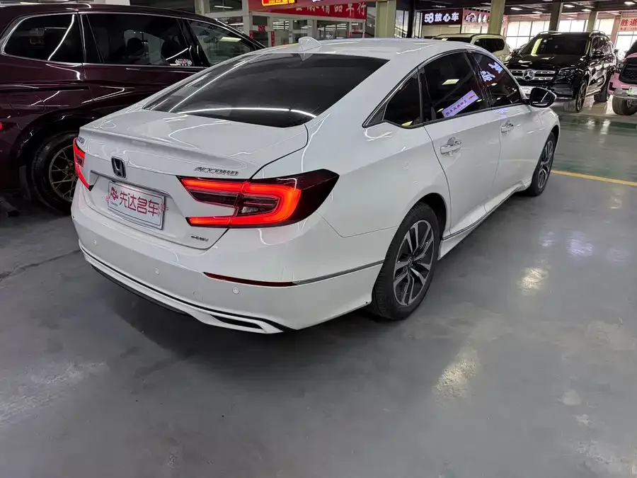 Honda Accord 2022 Accord Hybrid 2.0L Sharp Edition 2022 — миниатюра 4