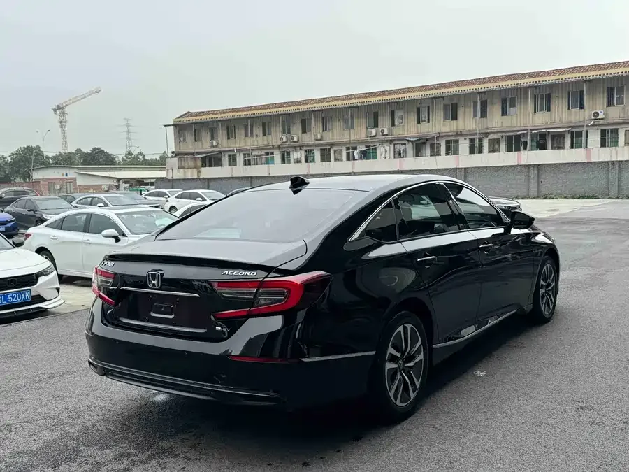 Honda Accord 2022 Accord Hybrid 2.0L Sharp Edition 2022 — миниатюра 3