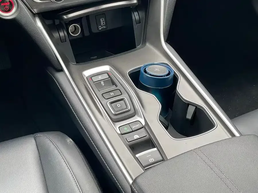 Honda Accord 2022 Accord Hybrid 2.0L Sharp Edition 2022 — миниатюра 3