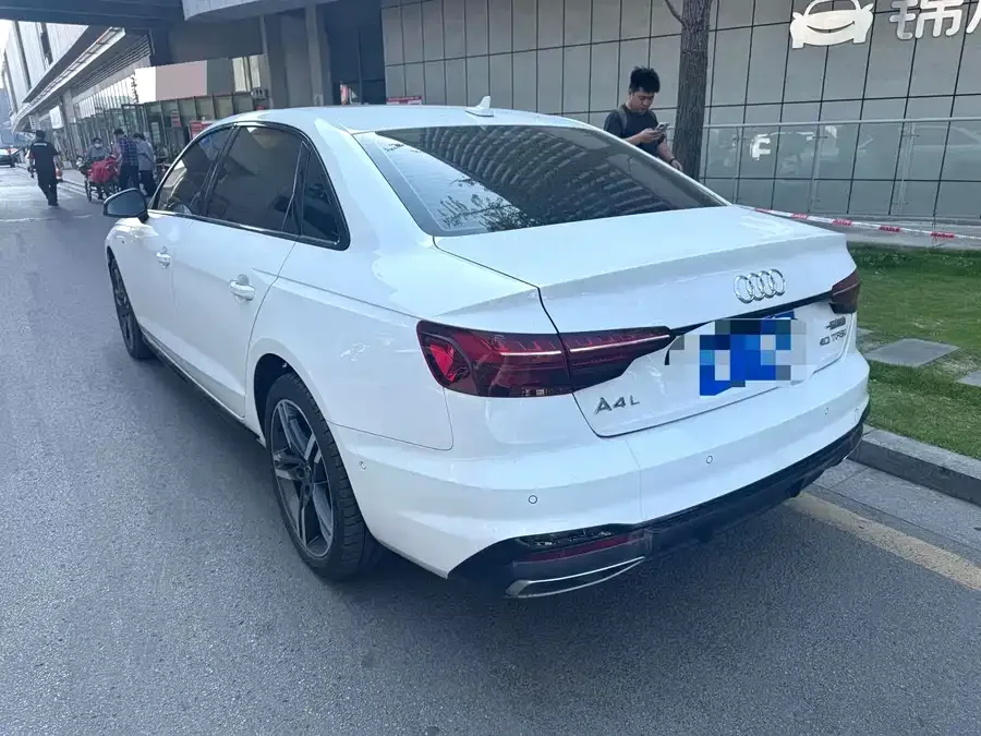 Audi a4 l 2022 40 TFSI luxury and dynamic model 2022 — миниатюра 3