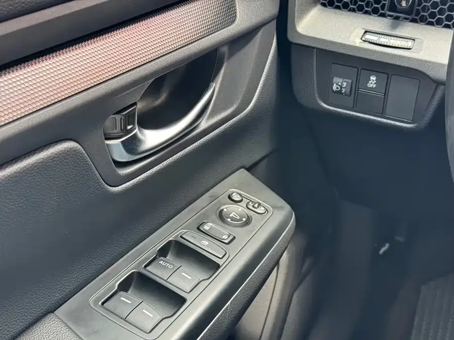 Honda CR-V 2023 240TURBO 2WD Front Edition 5 Seaters 2024 — миниатюра 4