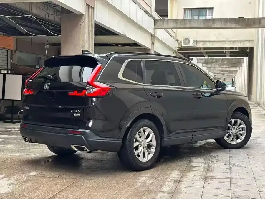 Honda CR-V 2024 240TURBO 2WD Front Edition 5 Seaters 2024 — миниатюра 3