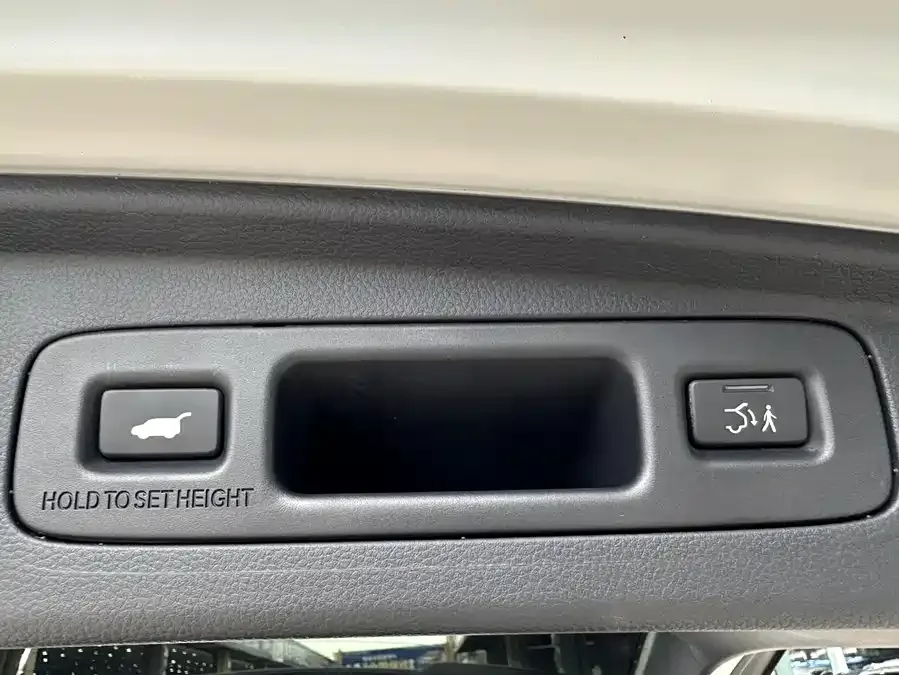 Honda CR-V 2023 240TURBO 2WD Front Edition 7 Seaters 2024 — миниатюра 5