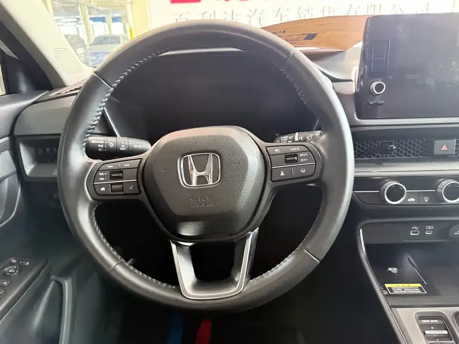 Honda CR-V 2024 240TURBO 2WD Front Edition 5 Seaters 2024 — миниатюра 4