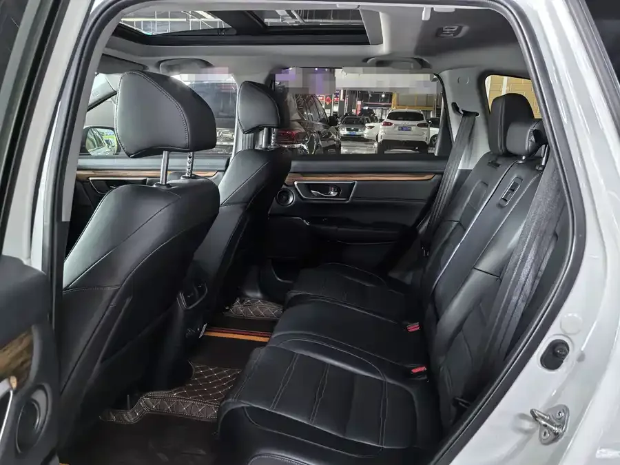 Honda CR-V 2021 240TURBO CVT 2WD Fashion Edition 2022 — миниатюра 3