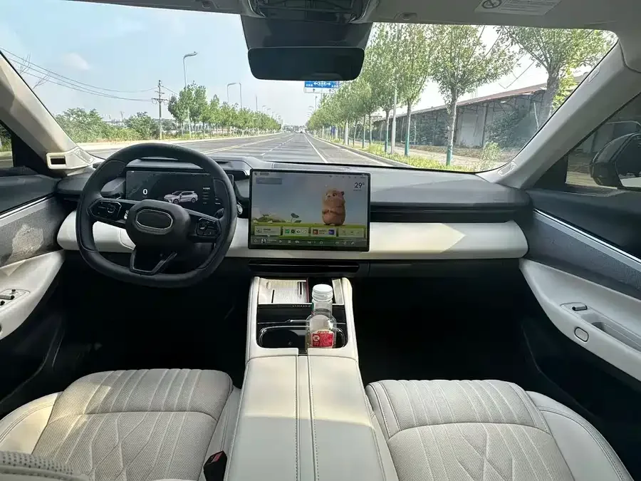 Lynk & Co 08 EM-P Lynk & Co 08 EM-P 2026 Model 160km Long Range Ultra 2025 — миниатюра 4