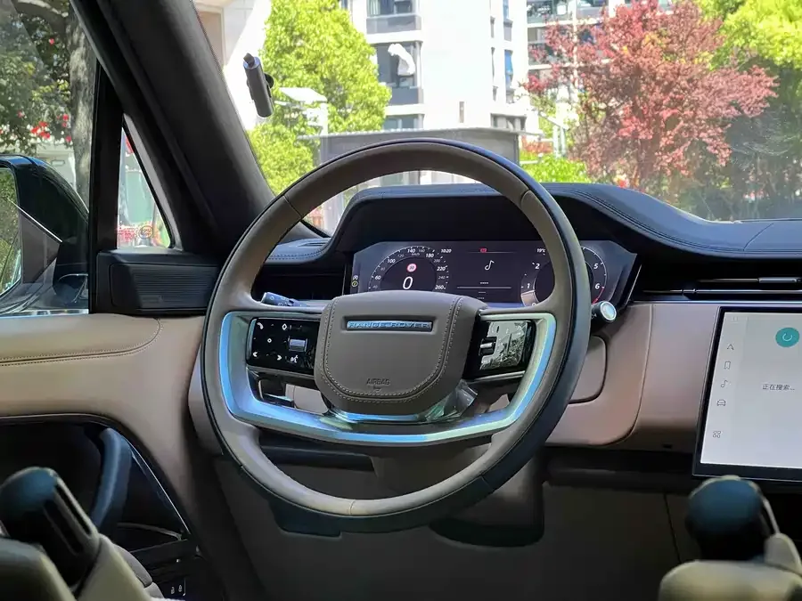 Land Rover Range Rover Range Rover 2023 3.0 L6 400PS Genesis Extended Edition 2023 — миниатюра 5