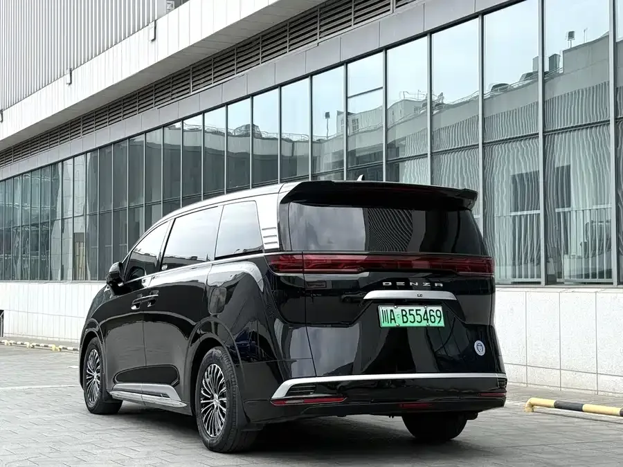 BYD D9 Denza D9 2024 EV 600 4WD Premium Edition 2024 — миниатюра 3