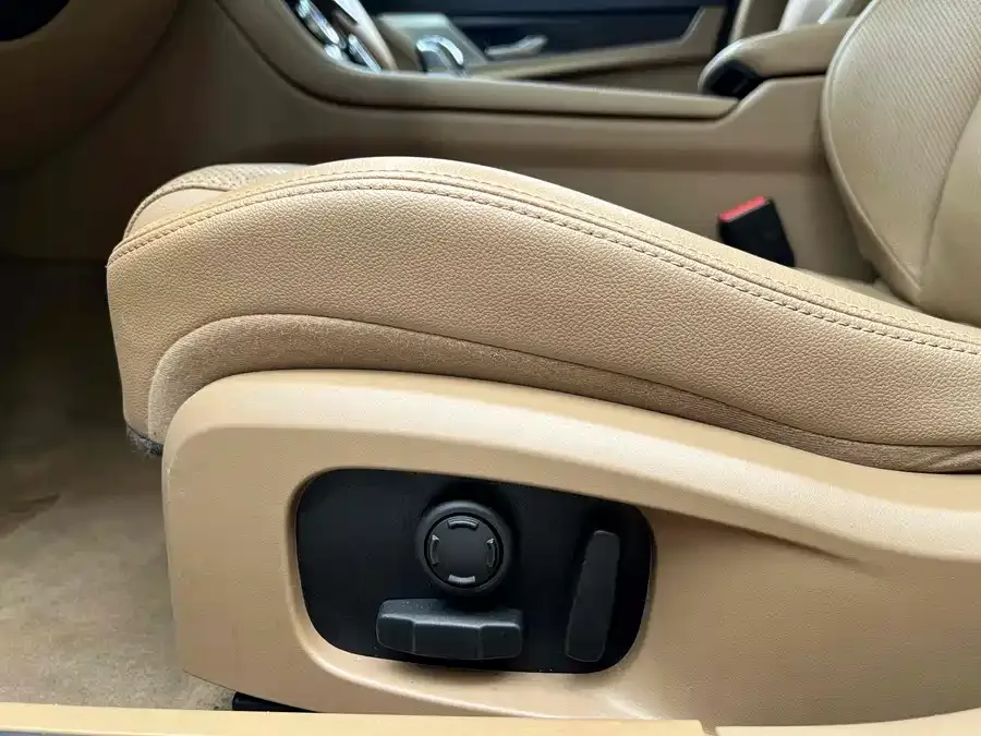 Jaguar XFL 2024 2.0T P250 2WD Luxury Edition 2024 — миниатюра 4