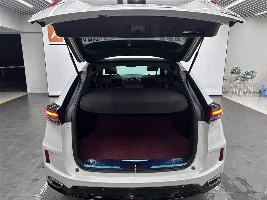 Honda UR-V 2020 370TURBO 2WD Elegant Edition 2023 — миниатюра 2