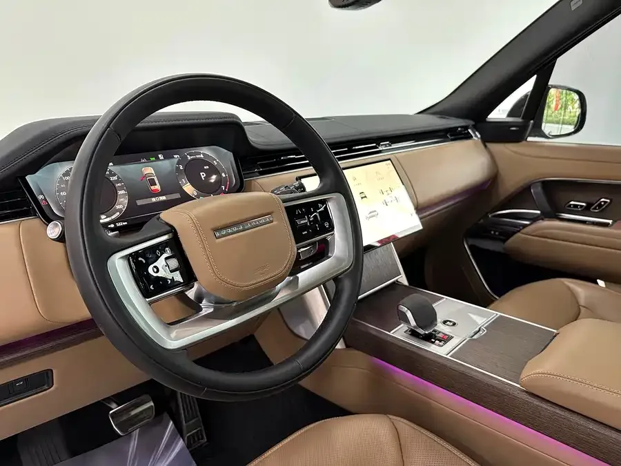 Land Rover Range Rover Range Rover 2024 3.0 L6 400PS Extended Edition 2024 — миниатюра 5
