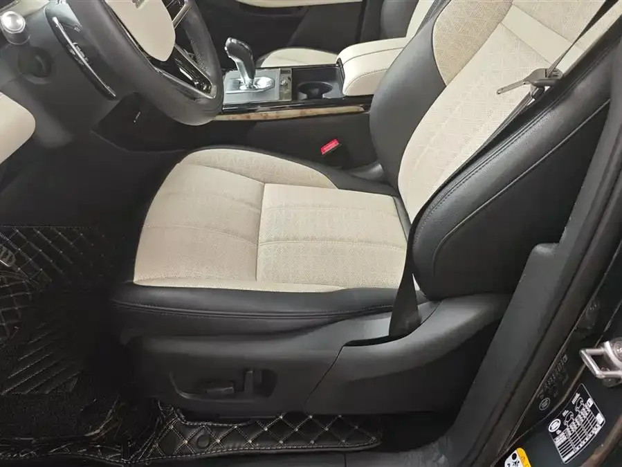 Land Rover Range Rover Aurora Range Rover Evoque 2021 Evoque L 249PS R-Dynamic First edition 2022 — миниатюра 3