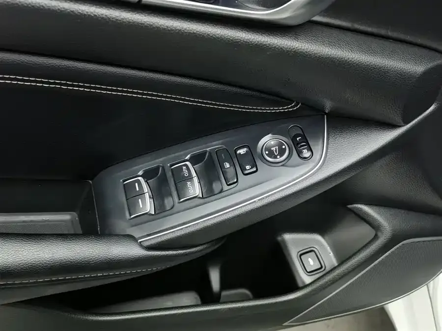 Honda Inspire Inship 2022 260TURBO Exquisite Edition 2022 — миниатюра 3