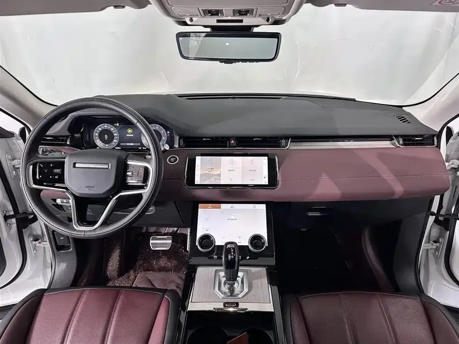 Land Rover Range Rover Aurora Range Rover Aurora 2023 Aurora L 249PS Luxury Edition 2023 — миниатюра 3
