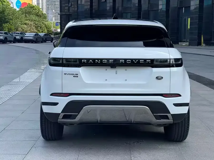 Land Rover Range Rover Aurora Range Rover Aurora 2023 Aurora L 249PS Luxury Edition 2023 — миниатюра 2